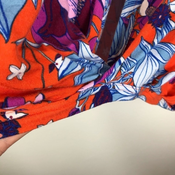 Free People Keepin On Blouse Women Size M Orange Stretch Knit Cross Over - Picture 12 of 16